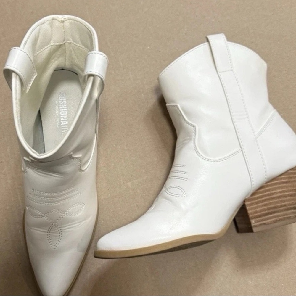 Rocky White Western Ankle Booties – Women’s Size 7.5, Stylish Cowboy Fashion